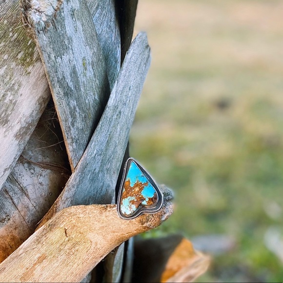 LARGE Kingman Turquoise Heart Shaped Ring Size 7 - Picture 4 of 6